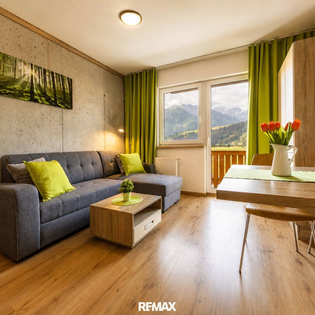 Apartment with south balcony and mountain panorama