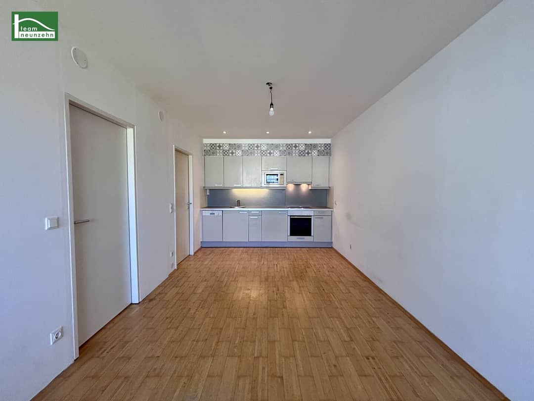 Apartment near Mariahilfer Straße bright kitchen