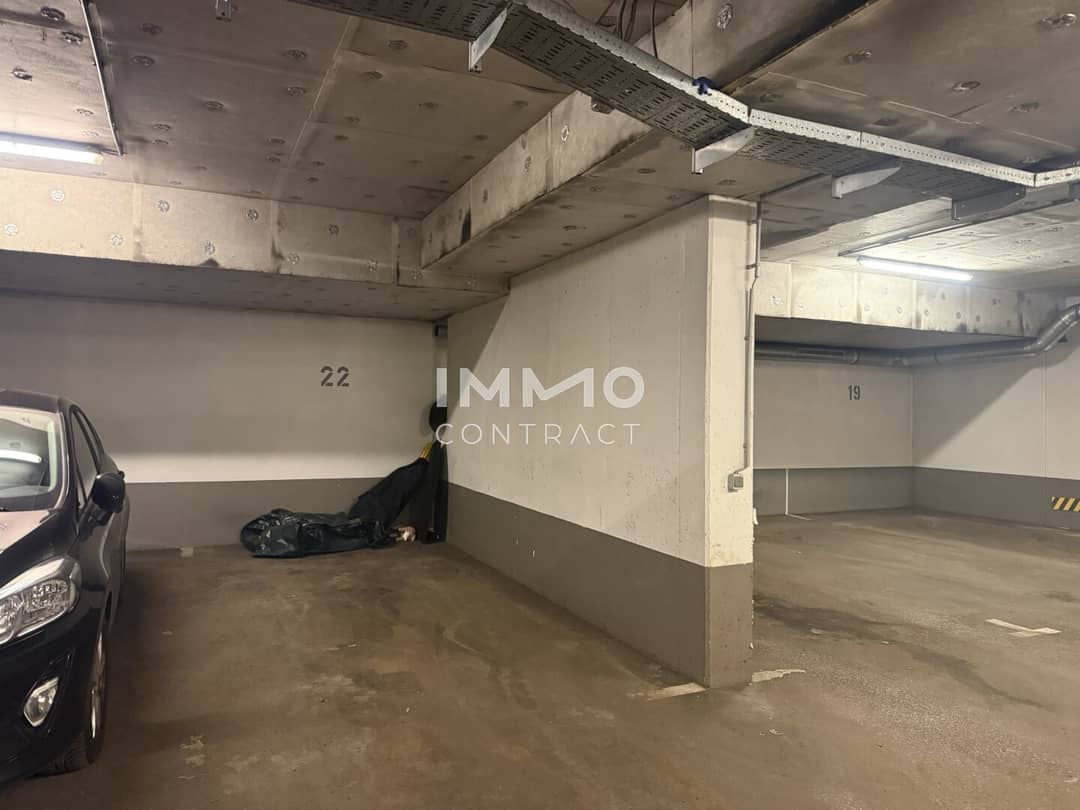Parking Space Near U4 Hütteldorf