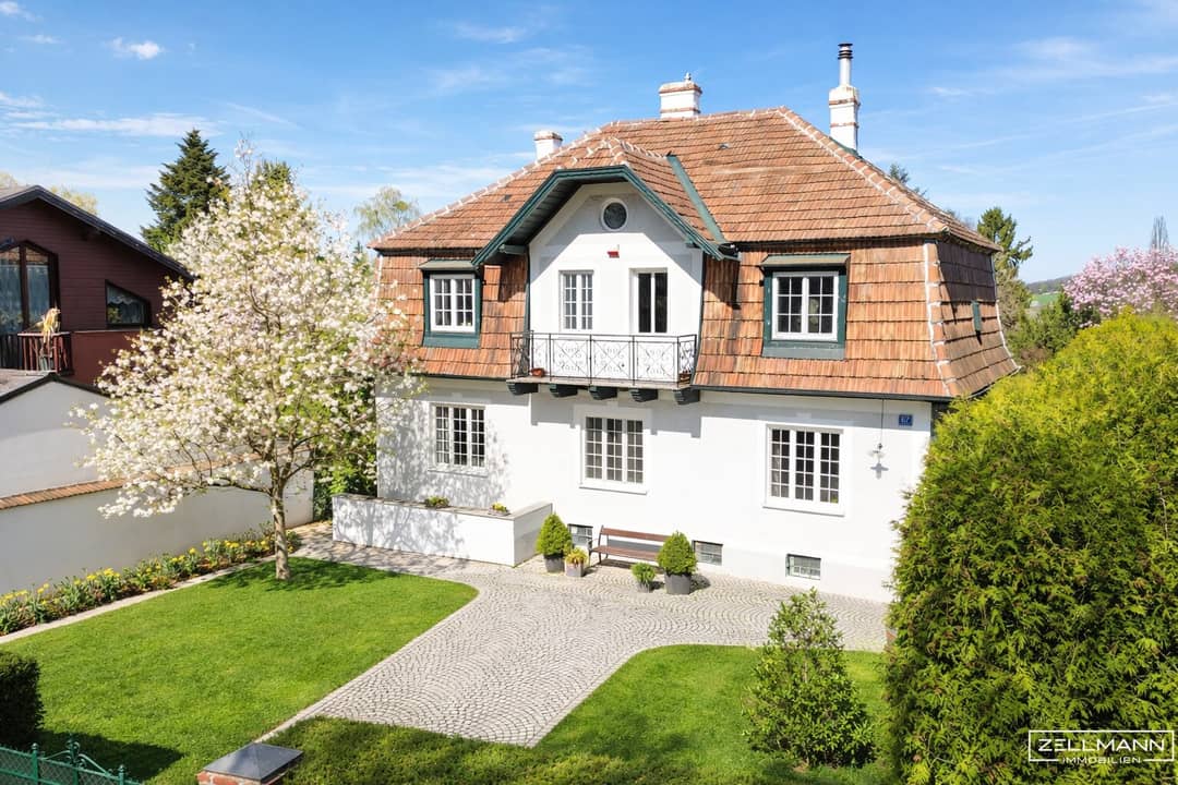 Landhausvilla in Neulengbach mit Pool