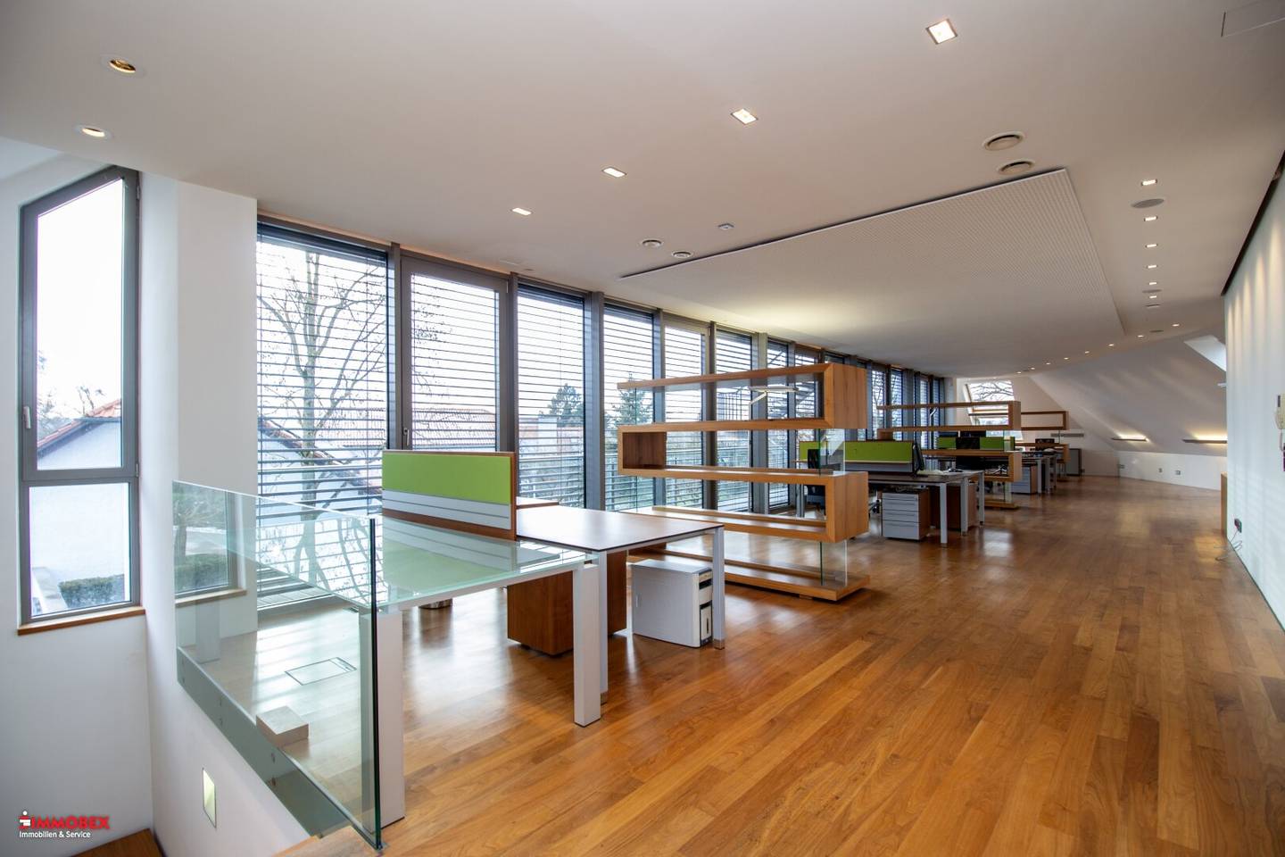 Office building 306m² Eferding to rent