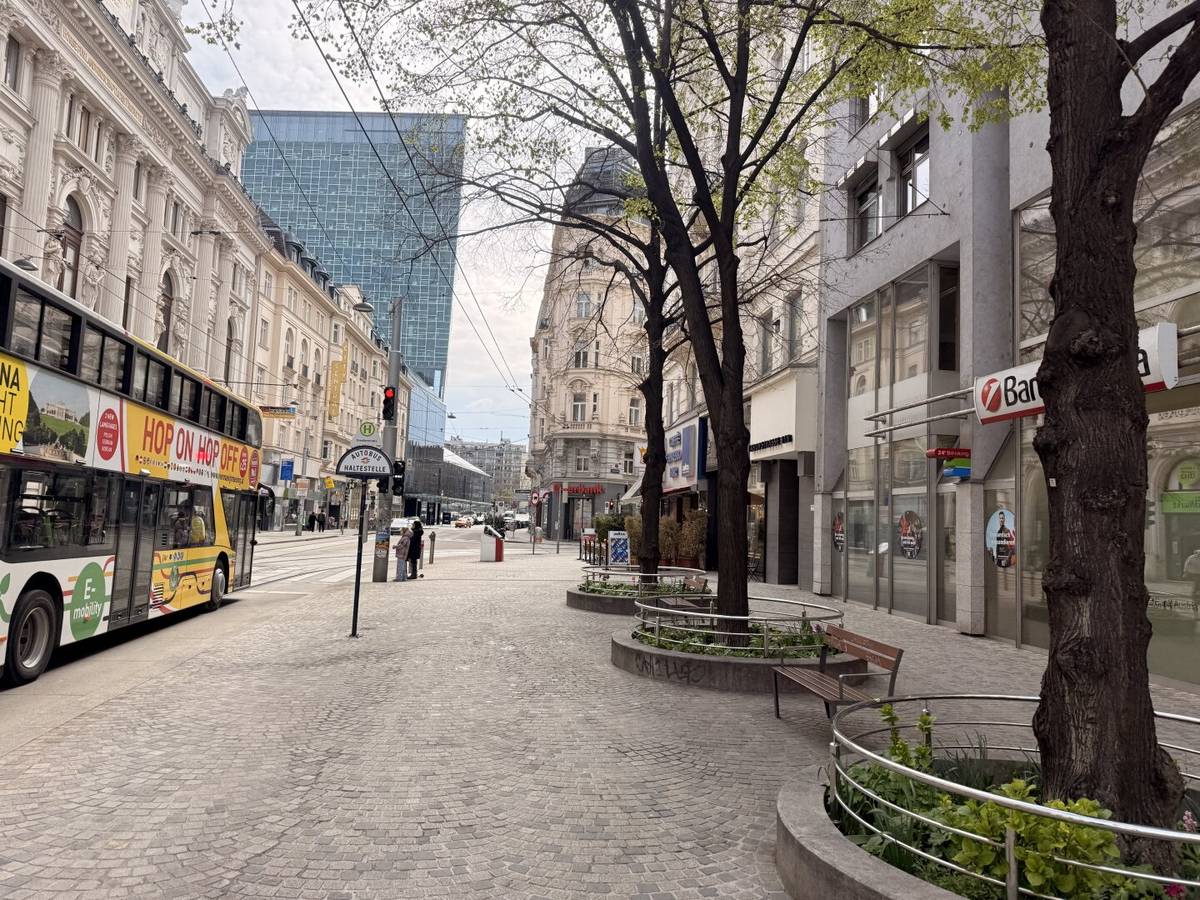 51m² Old Building Apt in 1020 Vienna