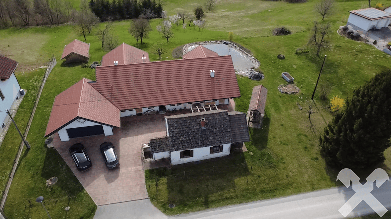 Bungalow in Burgauberg mit Teich