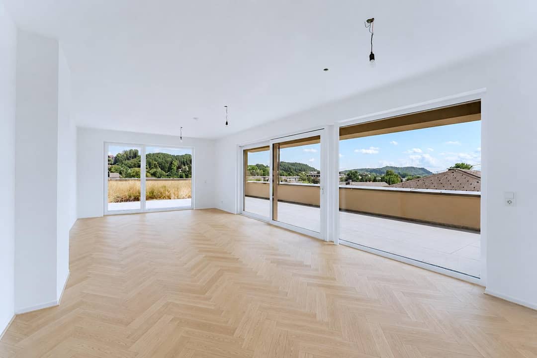 Dachgeschosswohnung im Stadtzentrum mit großer Dachterrasse und Traunsteinblick
