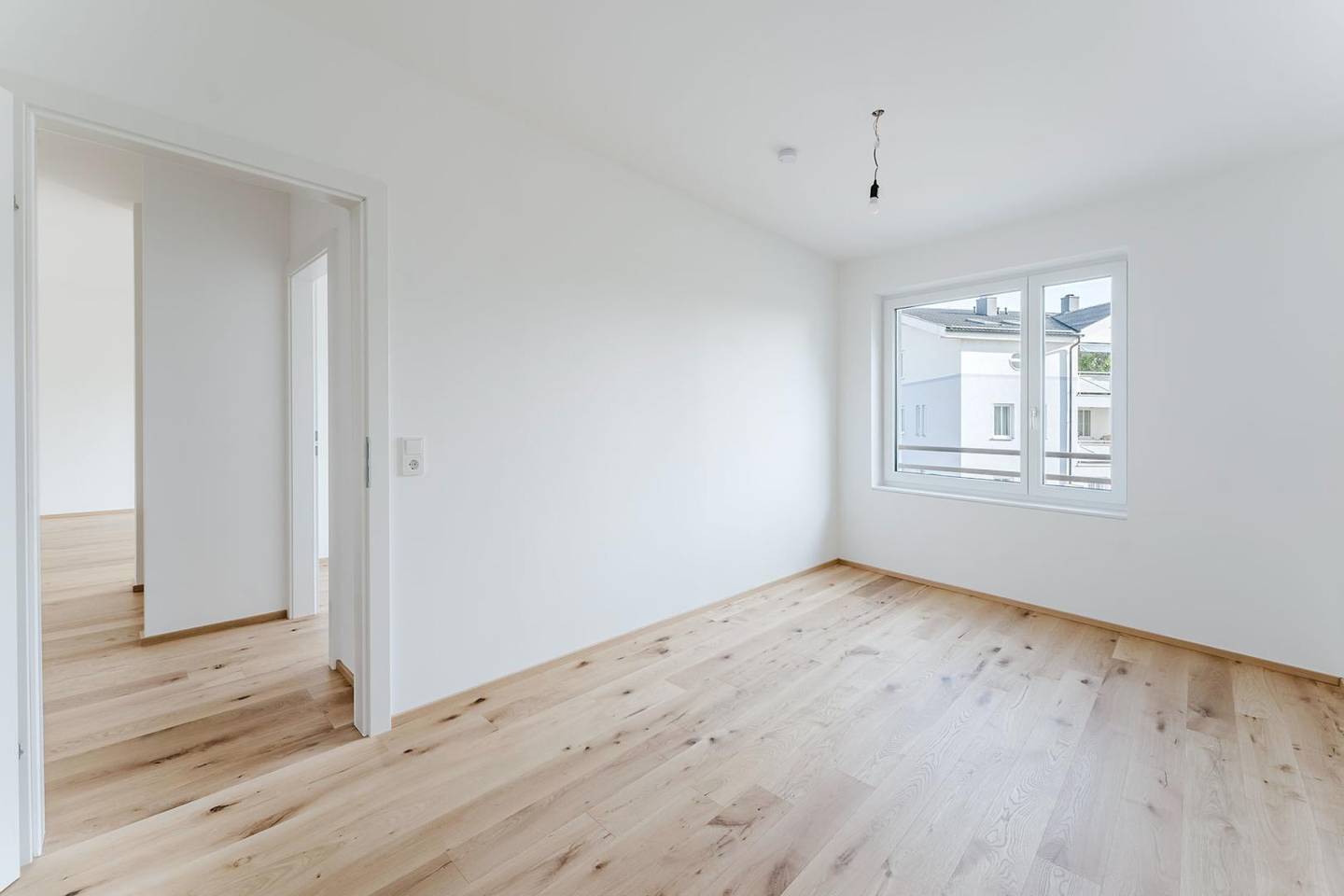 Newly built central apartment with loggia
