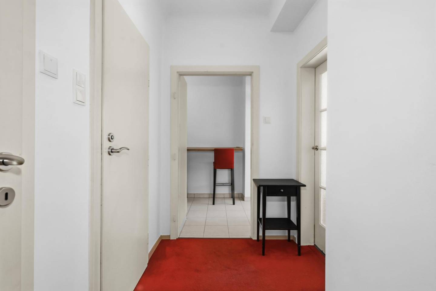 Apartment bright layout studio convertible