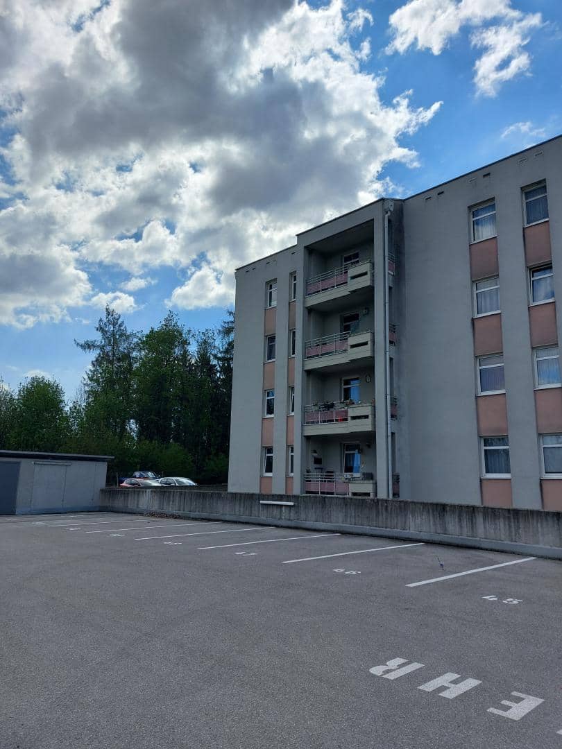 Car parking spaces in Leonding, St. Isidor
