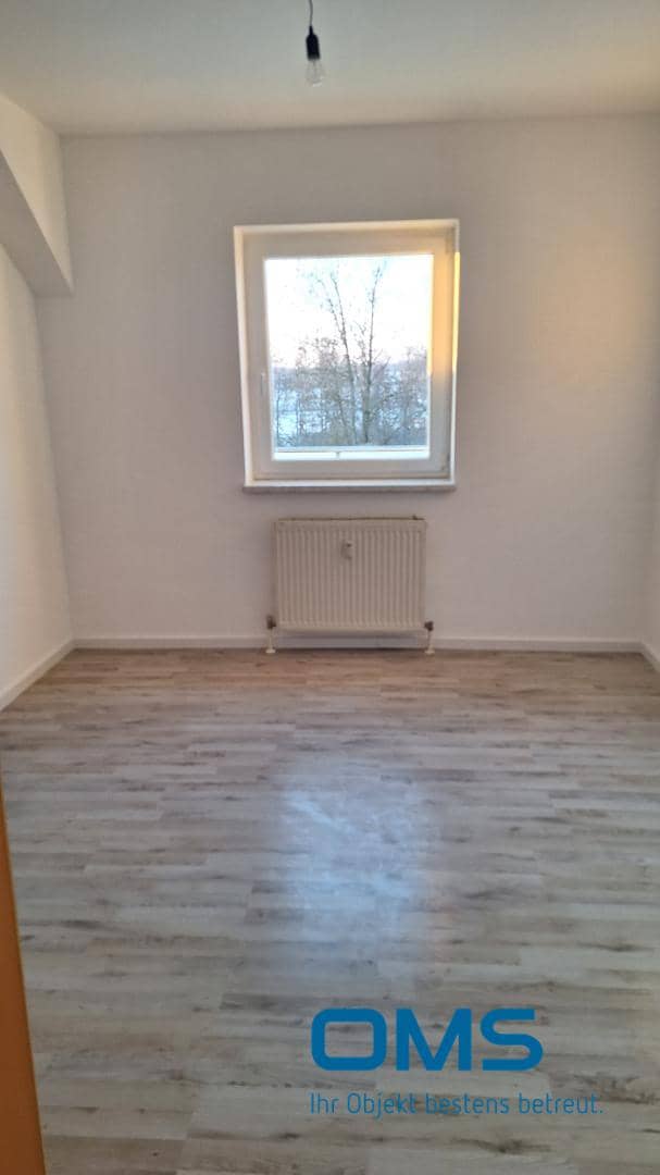 4-Room Apartment with Balcony in Taufkirchen