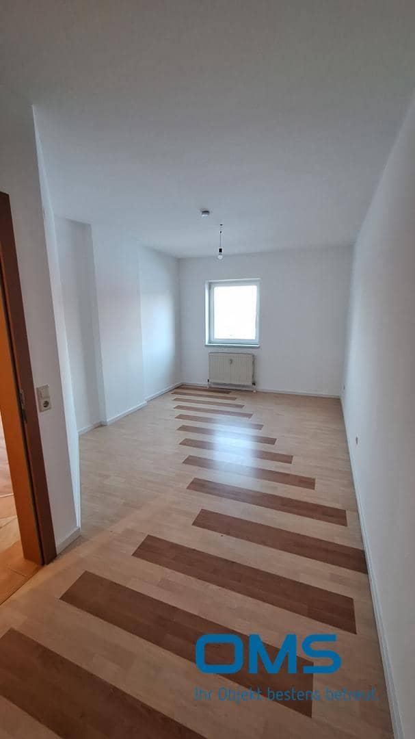 4-Room Apartment with Balcony in Taufkirchen