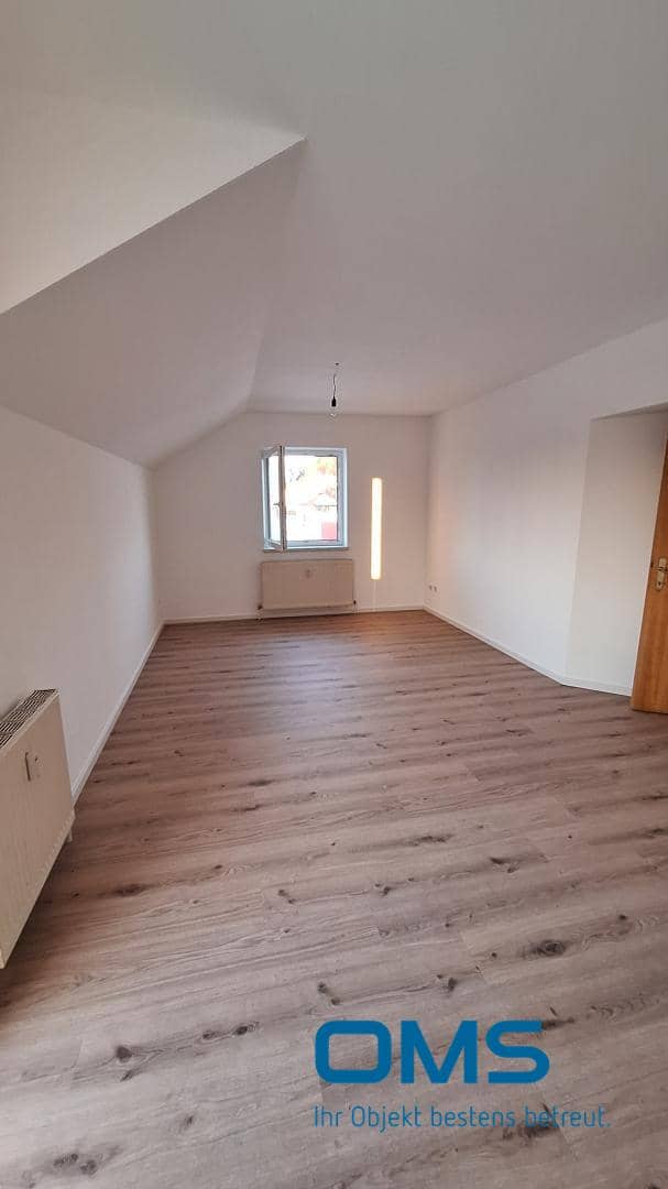 4-Room Apartment with Balcony in Taufkirchen