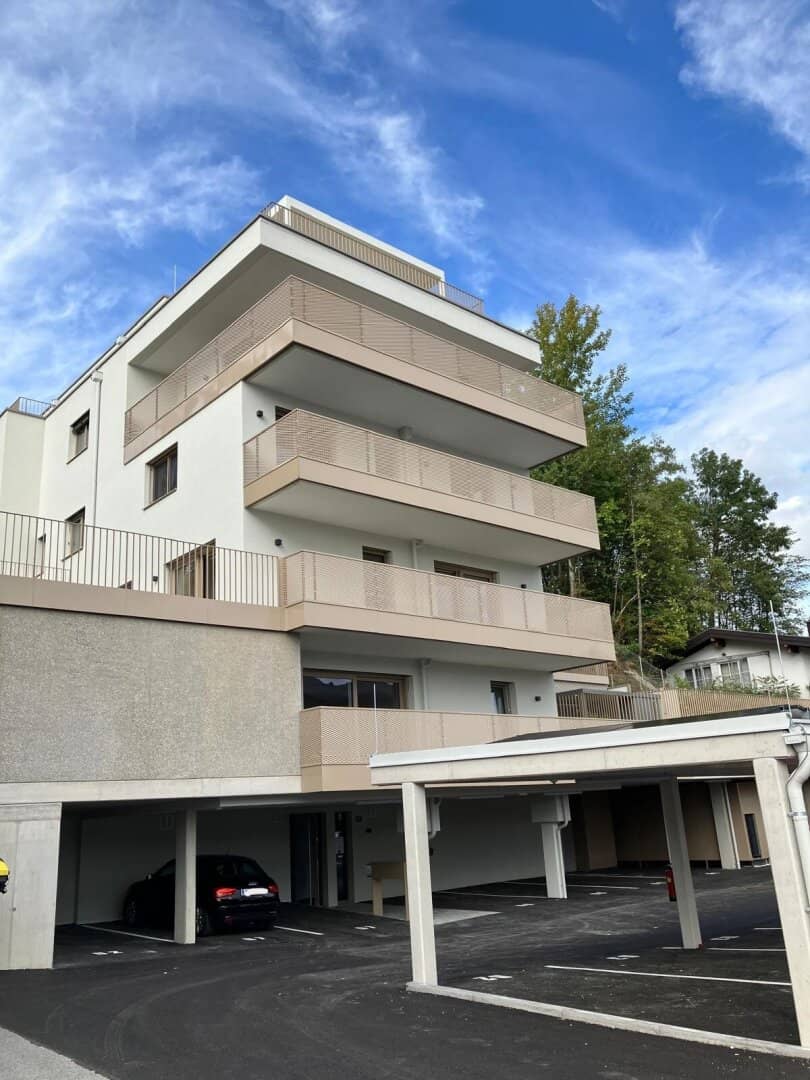 Apartment with roof terrace and garden near Wallersee