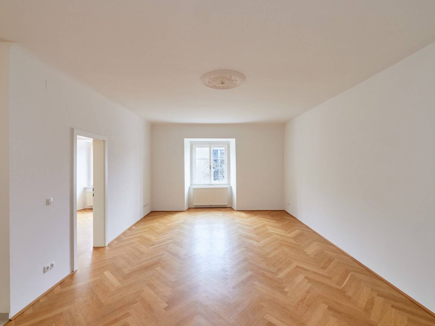 Helle 3-Zimmer-Wohnung im Altbau nahe Schottentor, 79 m², Wien