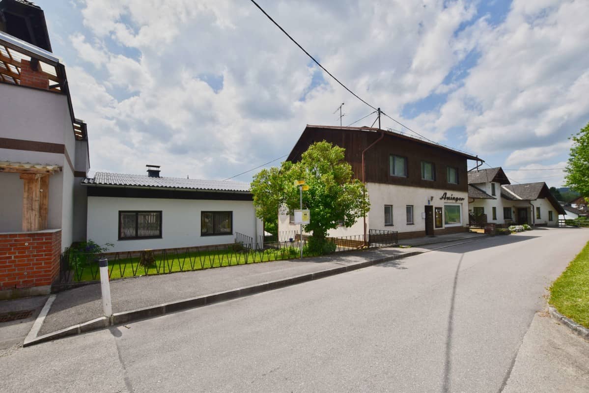 Haus mit 3 Wohneinheiten in Ottnang