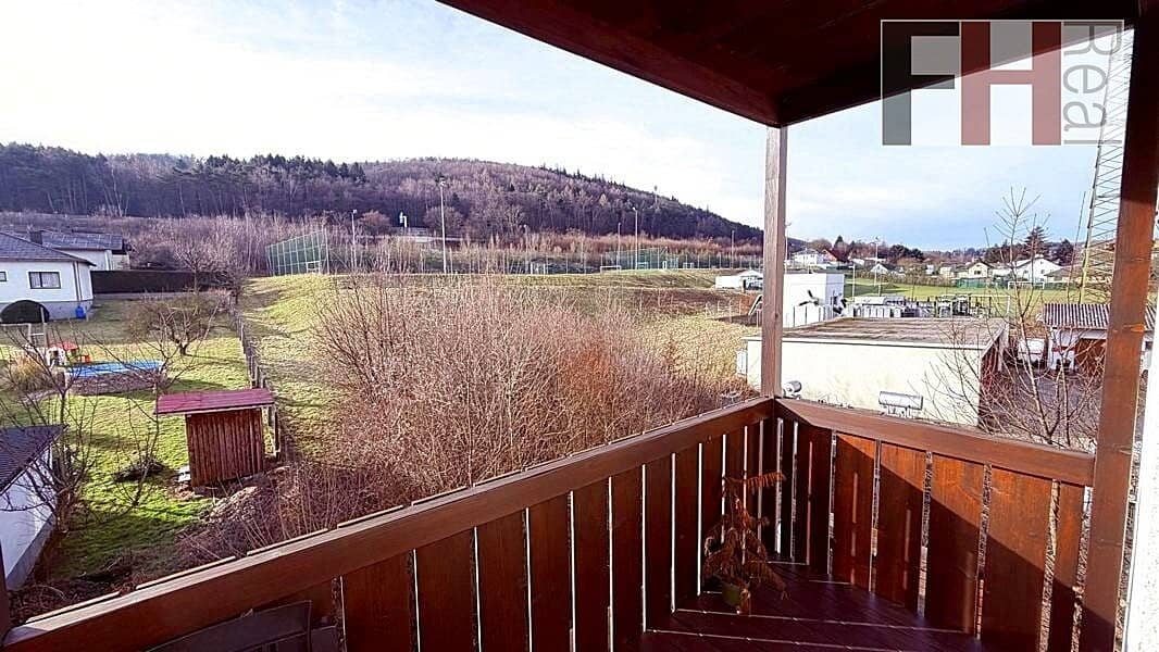 Apartment with roof terrace balcony and parking