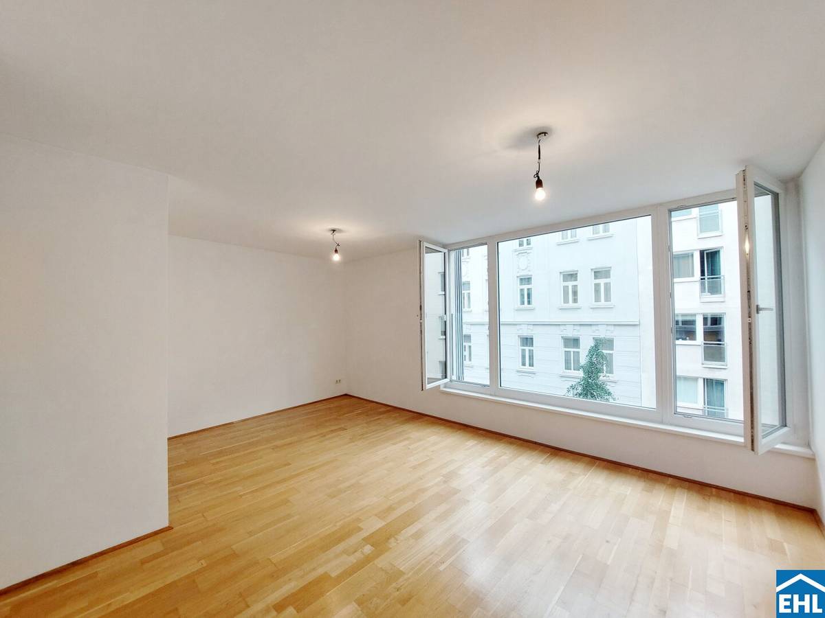 2-Room Flat with Balcony, 1060 Vienna