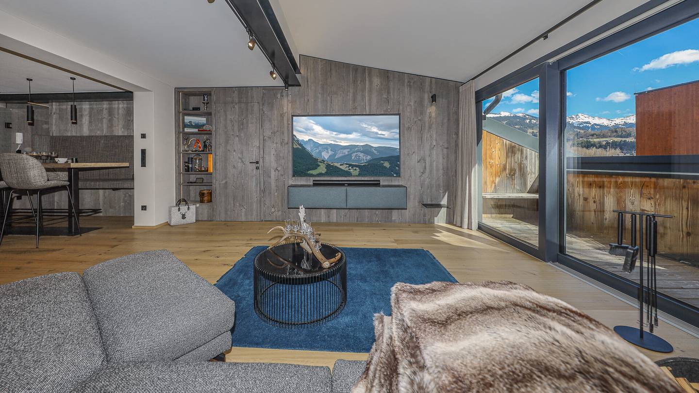 Dachgeschosswohnung Designerküche Dachterrasse