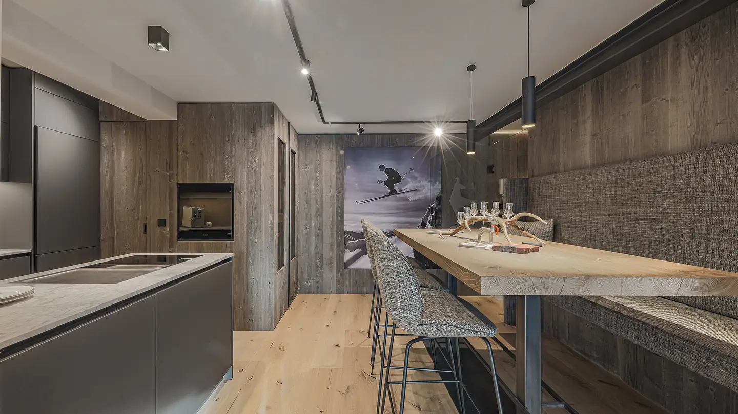 Top floor apartment with design kitchen and terrace