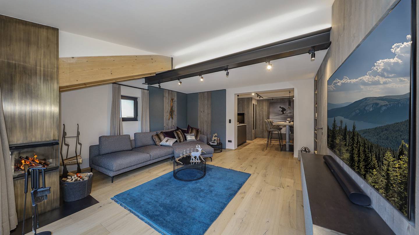 Dachgeschosswohnung Designerküche Dachterrasse