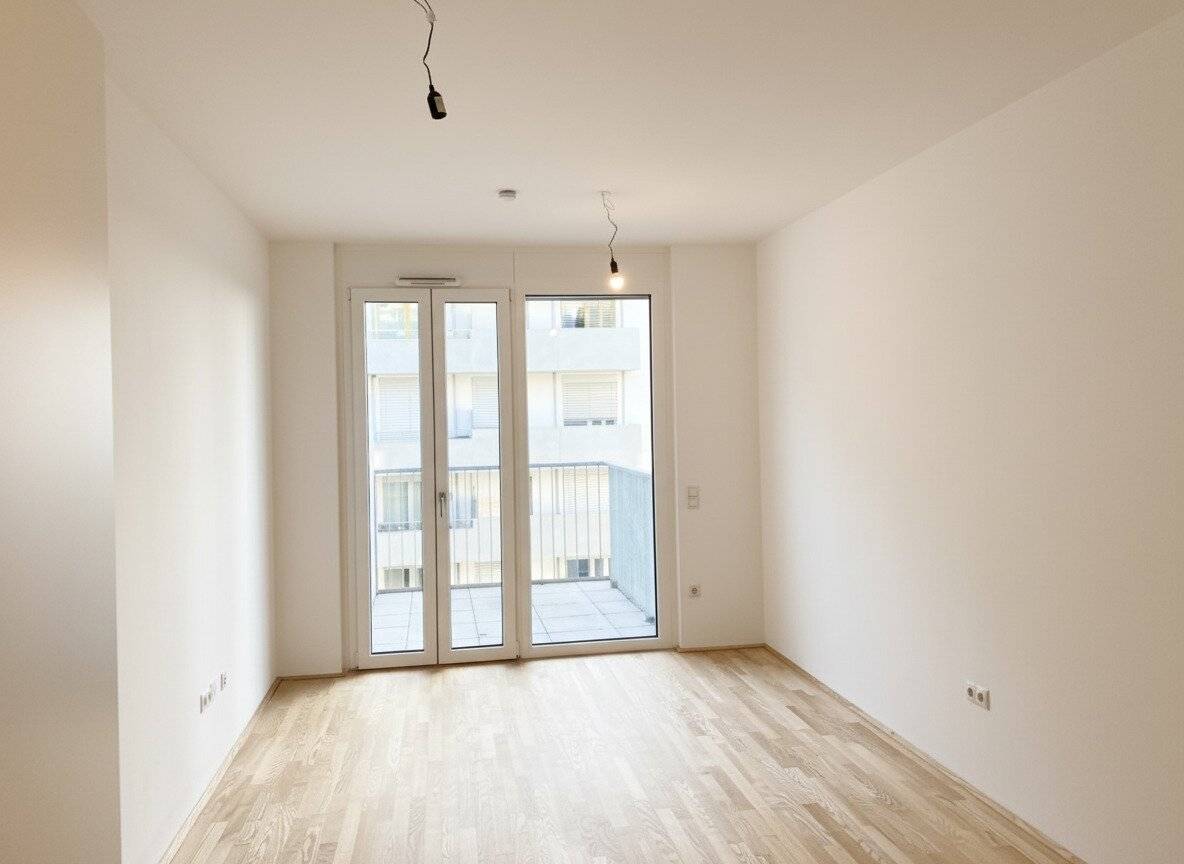 2-Room Apartment with Balcony, 1140 Vienna