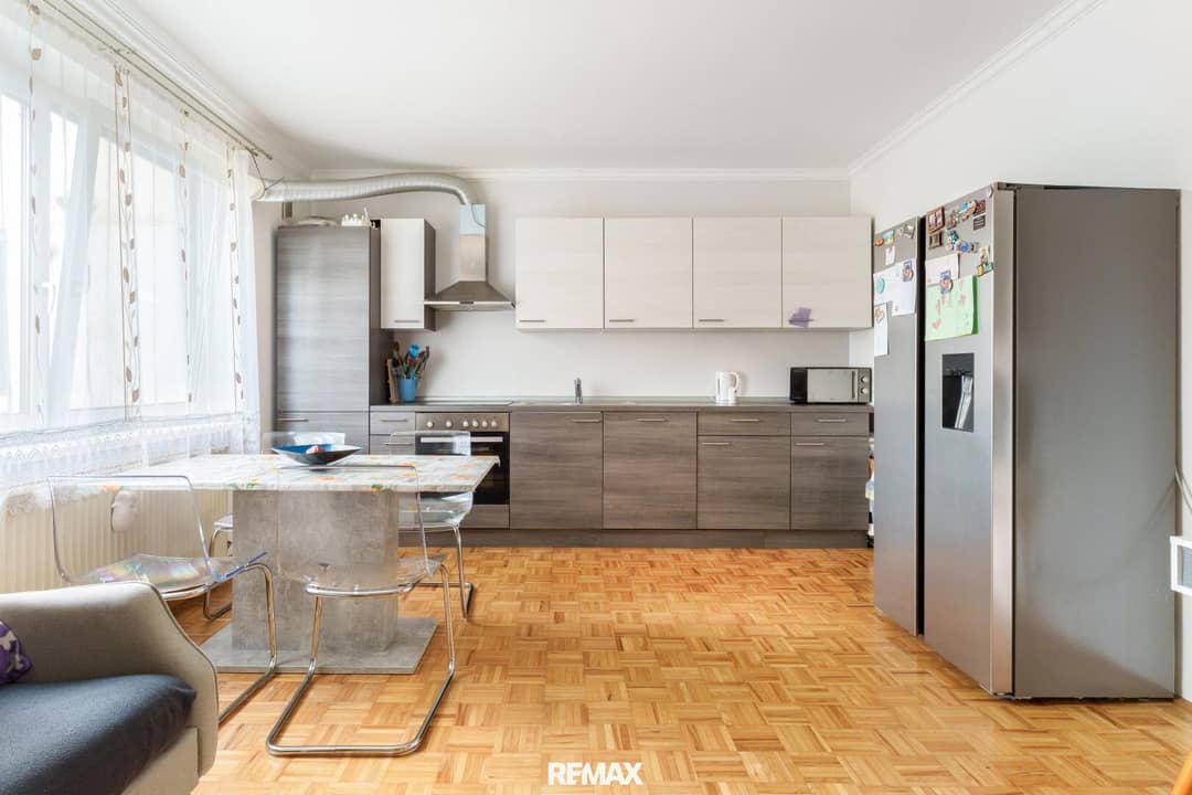 Wohnung nahe Bulgariplatz Balkon im gepflegten Haus
