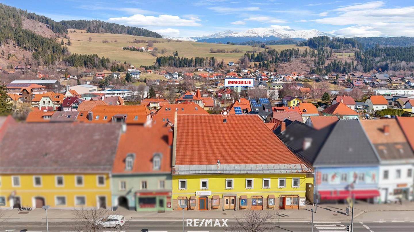Wohn-Geschäftshaus Hauptplatz Neumarkt