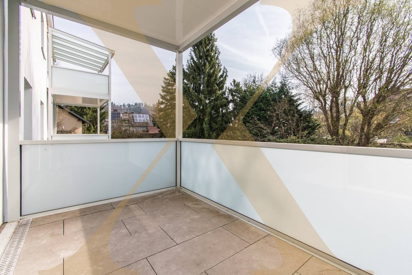 Wohnung 1OG with balcony and new fitted kitchen