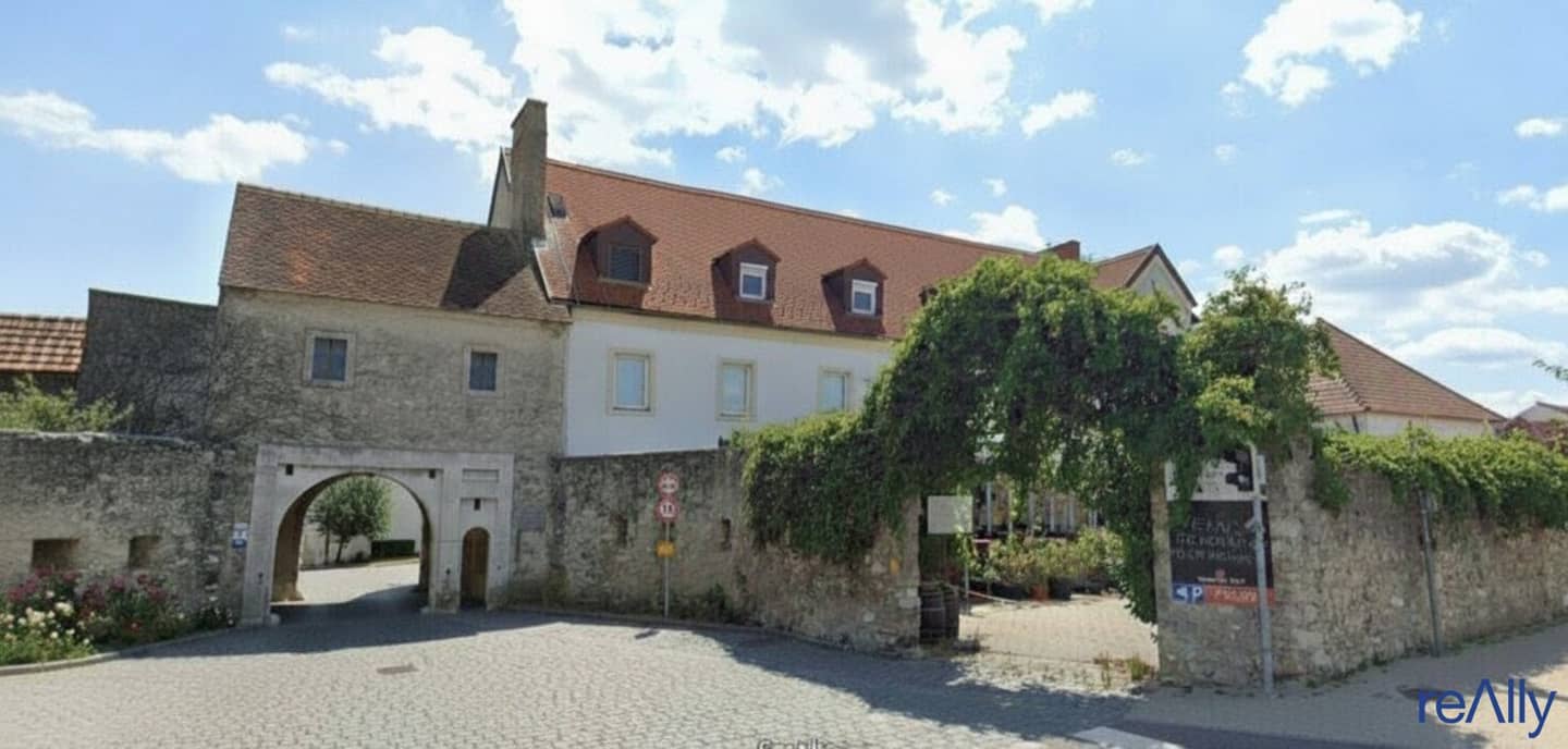 Fully equipped inn in Purbach with event location, guest rooms and expansion potential