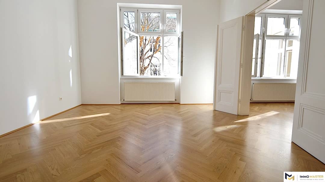 Apartment with built in kitchen and French balcony