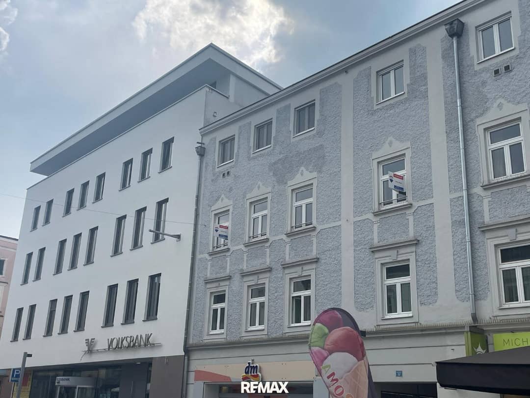 Altbauwohnung im Stadtzentrum mit Tiefgaragenplatz