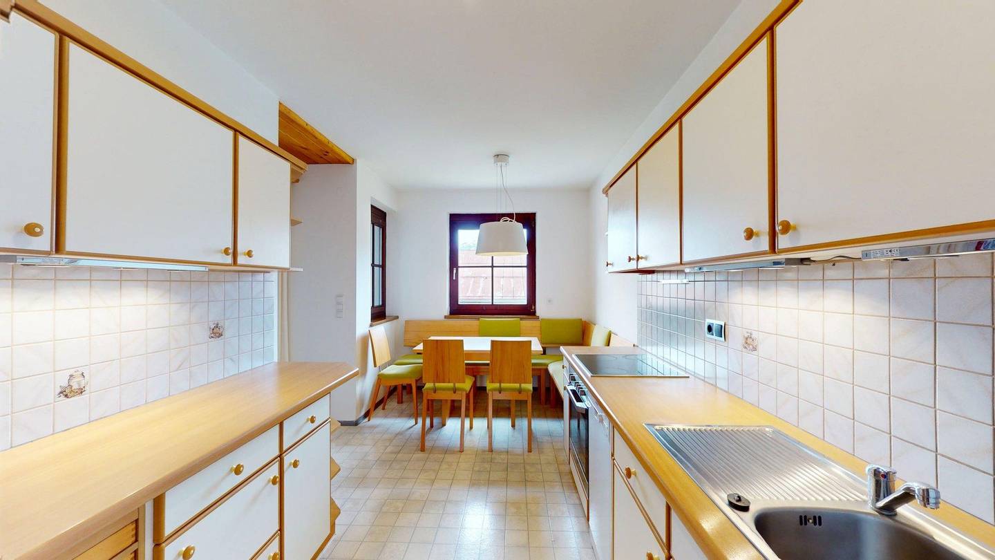 Dachgeschosswohnung ruhige sonnige zwei Balkone