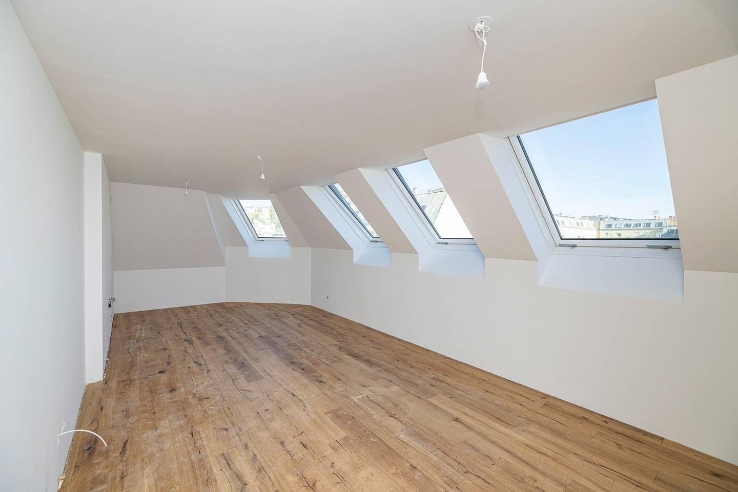 Dachgeschosswohnung mit großzügigen Terrassen und Lift