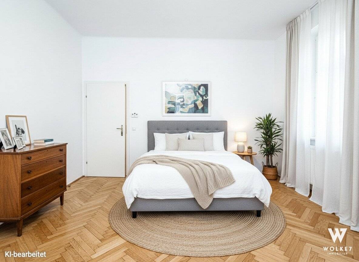 Renovated 1-room apartment with large balcony in prime location of 1020: Southeast orientation