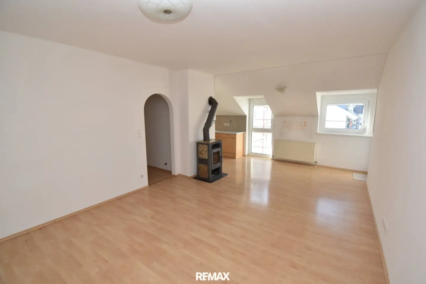 Central 90m² flat with garage