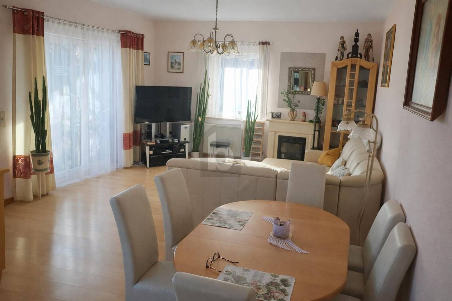 Ruhige Erdgeschosswohnung mit großem Privatgarten
