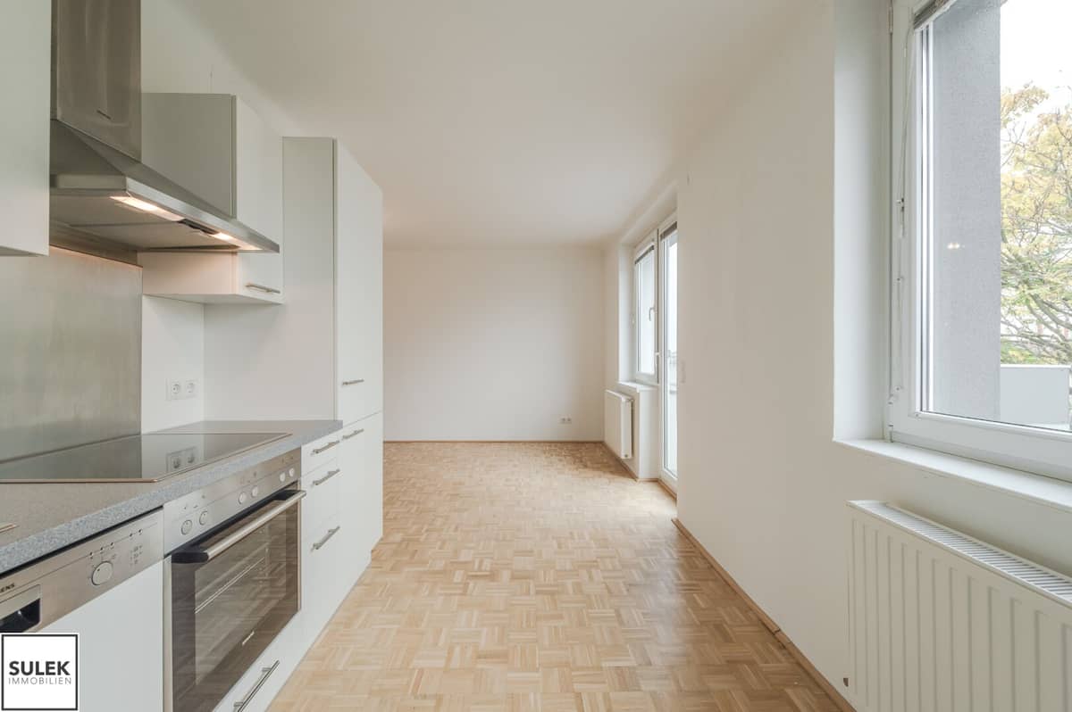2-Room Apt with Balcony, 1140 Vienna