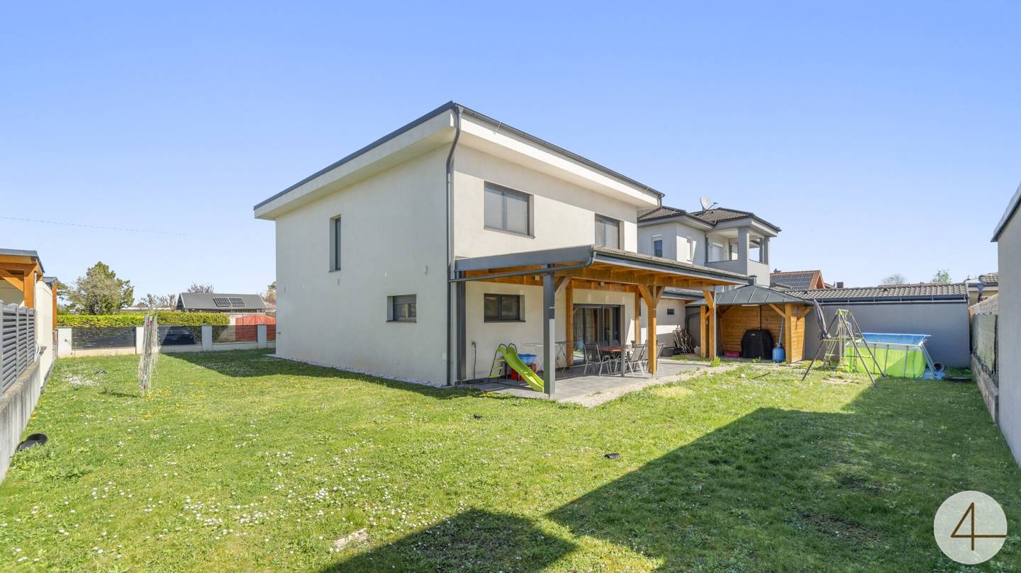 Traumhaus mit Terrasse in Strasshof