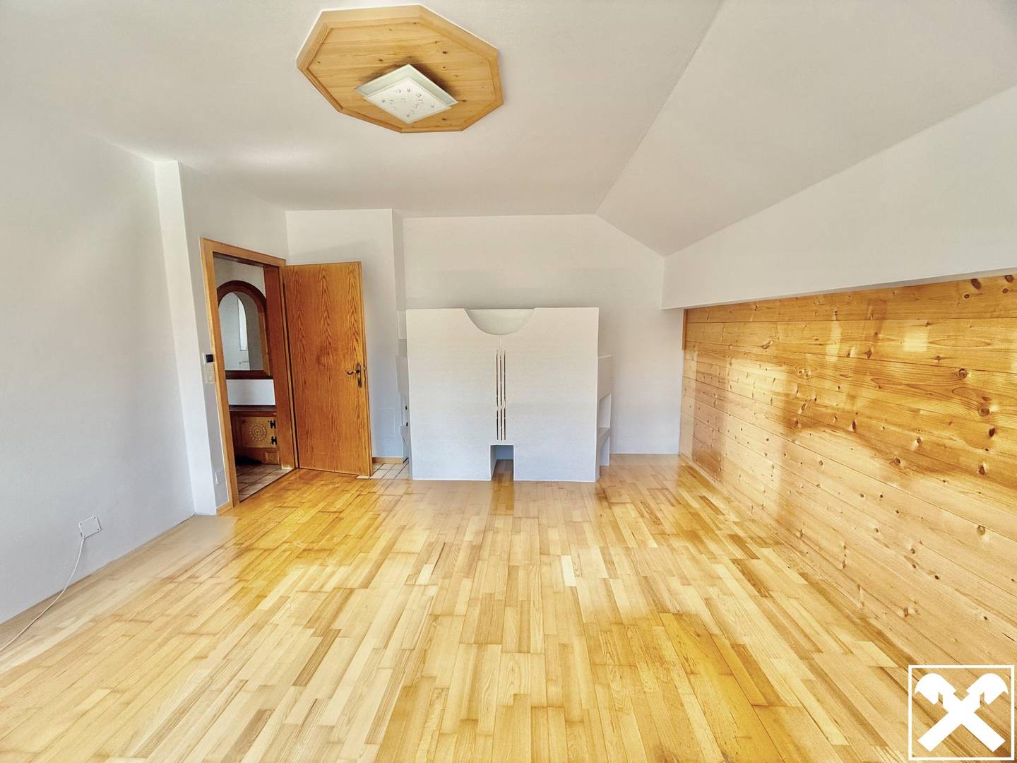 Apartment in the heart of the city with southwest balcony