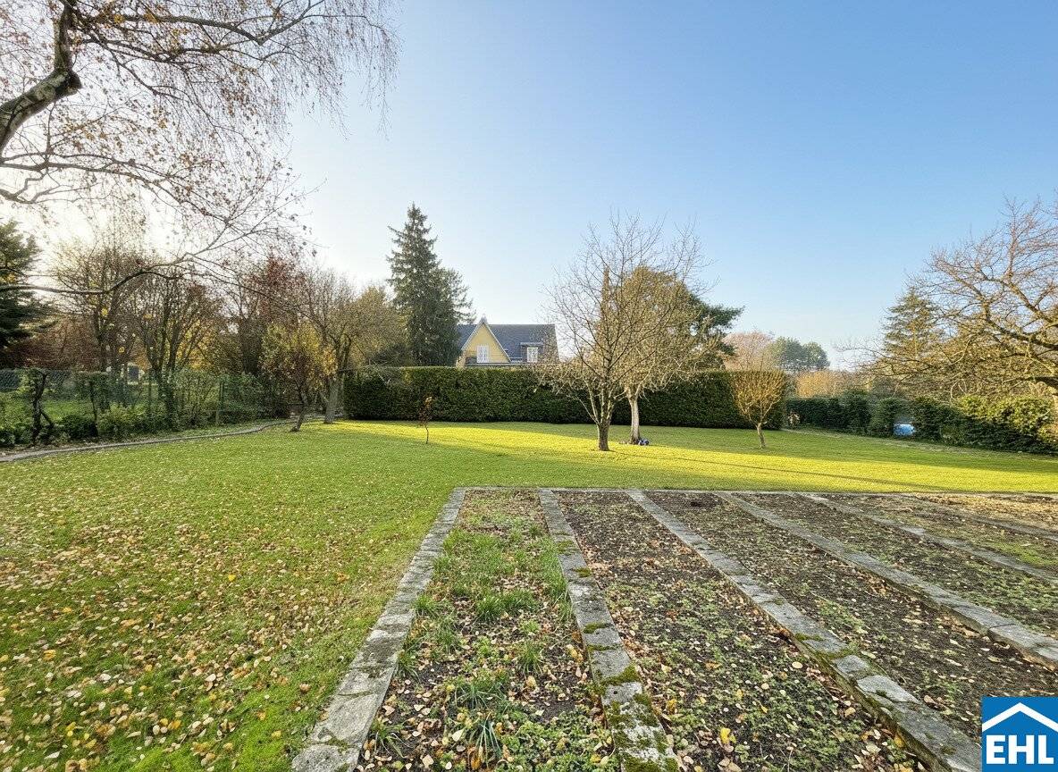South Facing Building Plot with Green View at Maurerberg