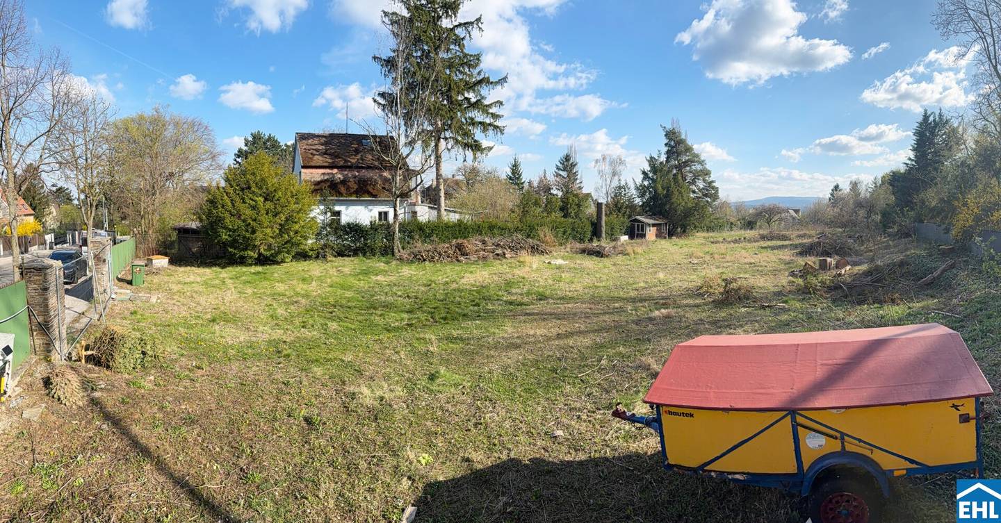 South Facing Building Plot with Green View at Maurerberg
