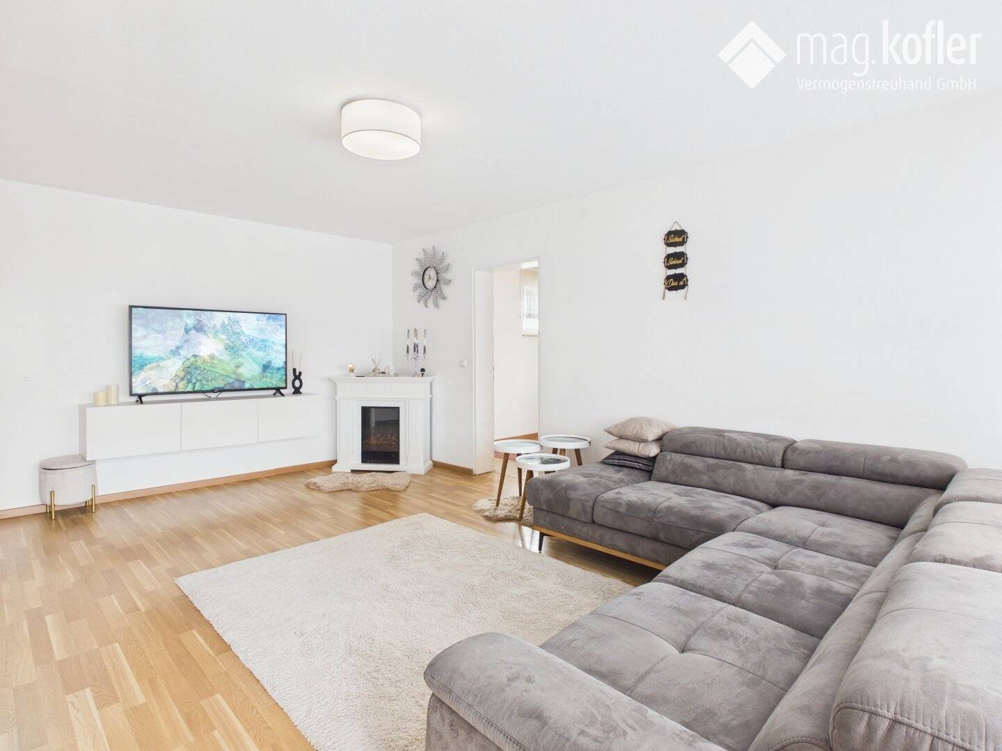 Großzügige Etagenwohnung mit Bergblick und Balkon