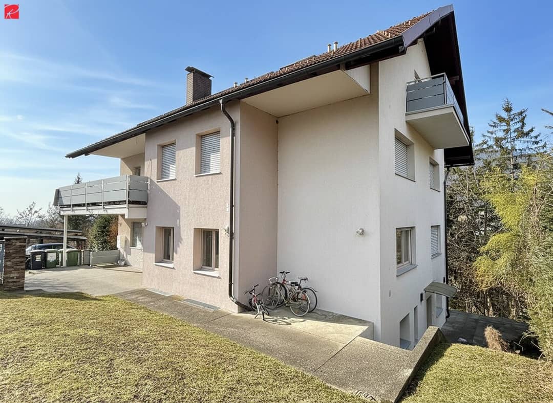 Souterrainwohnung mit Terrasse und Grünblick