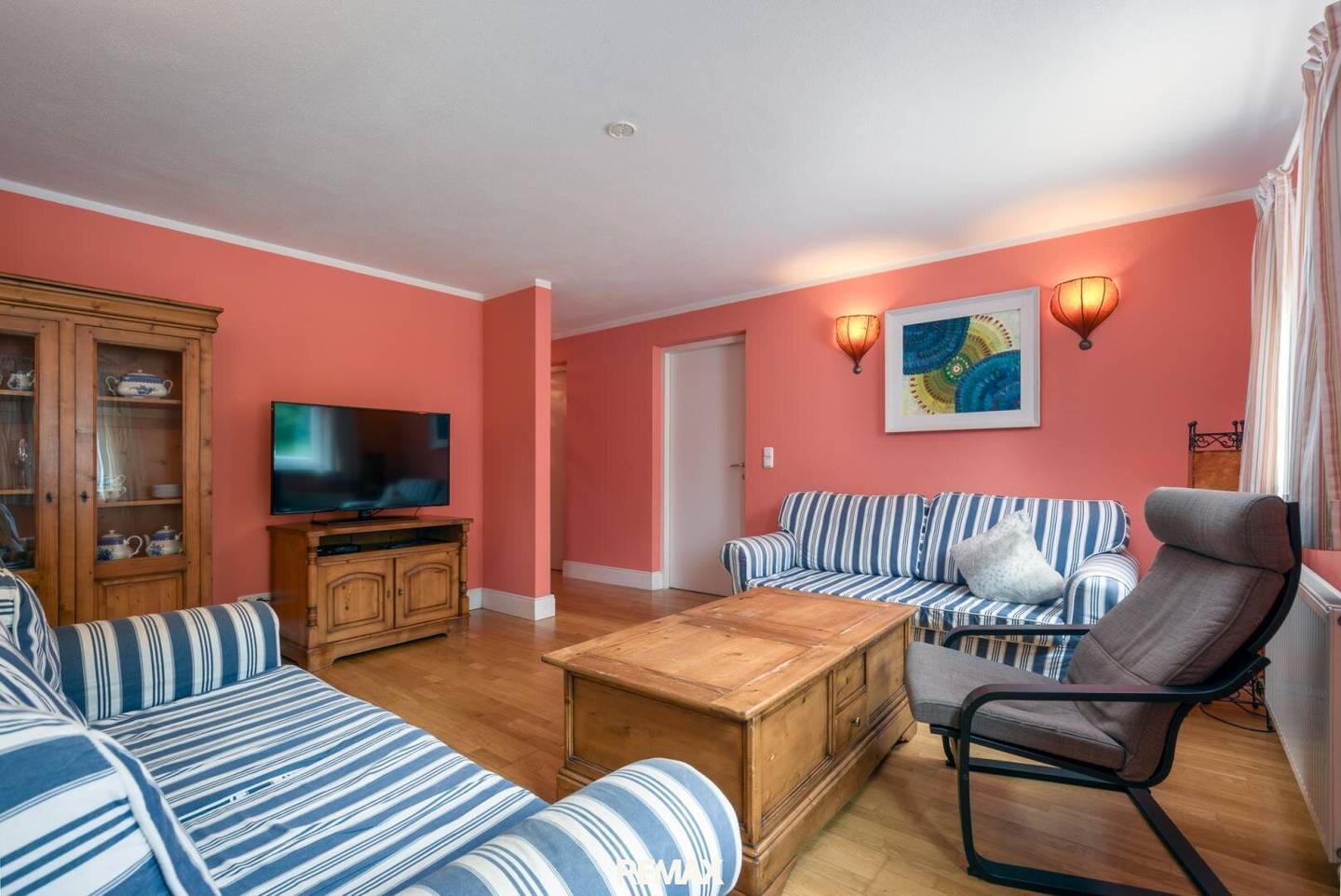 Wohnung mit gesicherten Einnahmen und Stellplatz