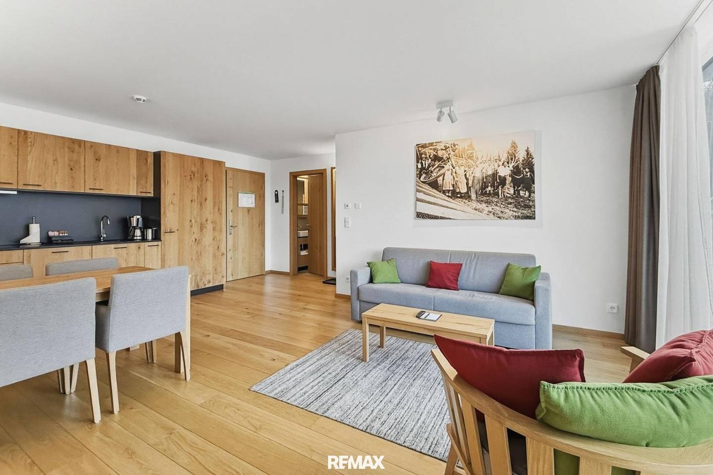 Ferienwohnung im Ortszentrum mit Westbalkon