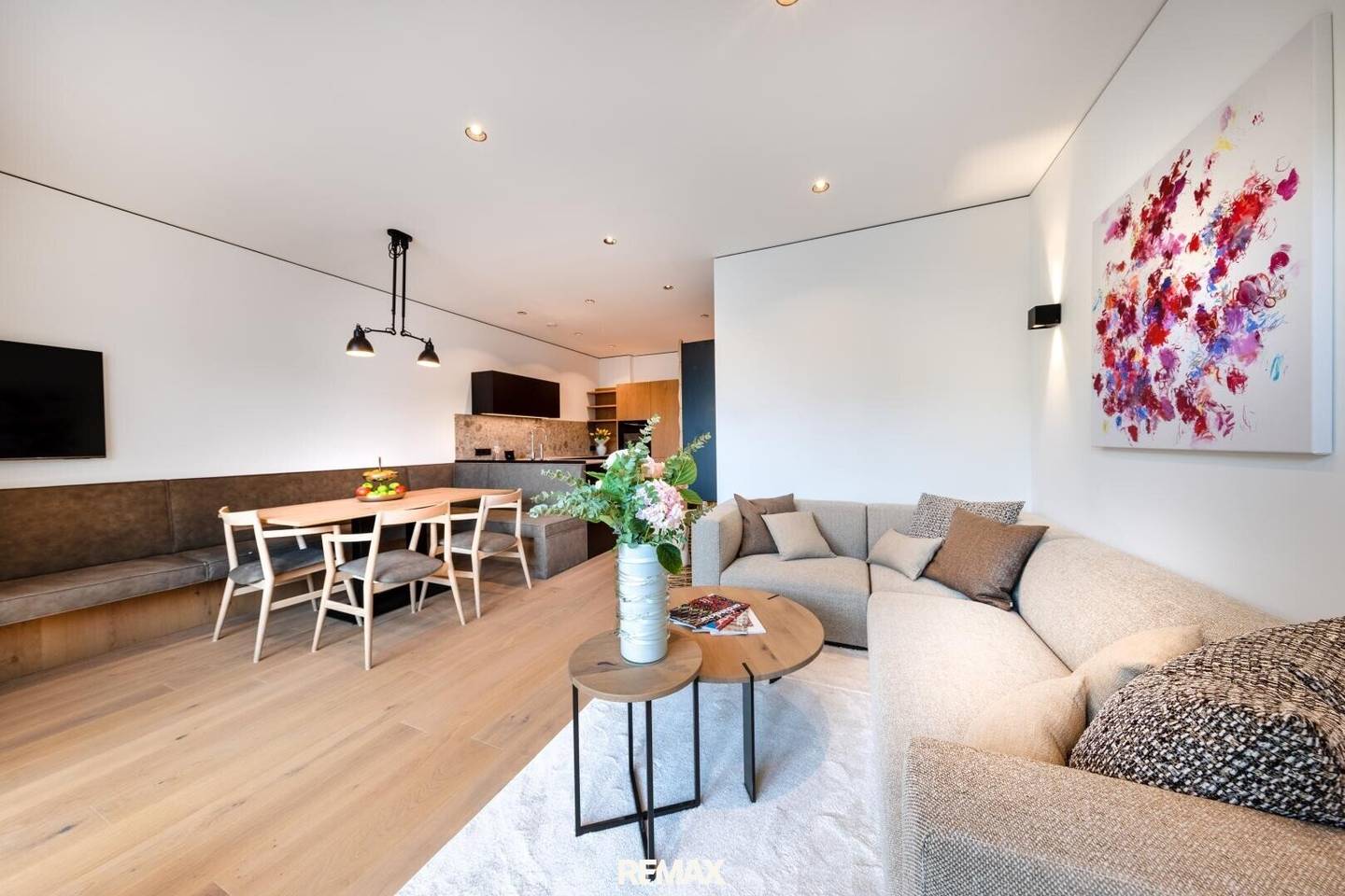 Wohnung Komplett Möbliert in zentraler Lage