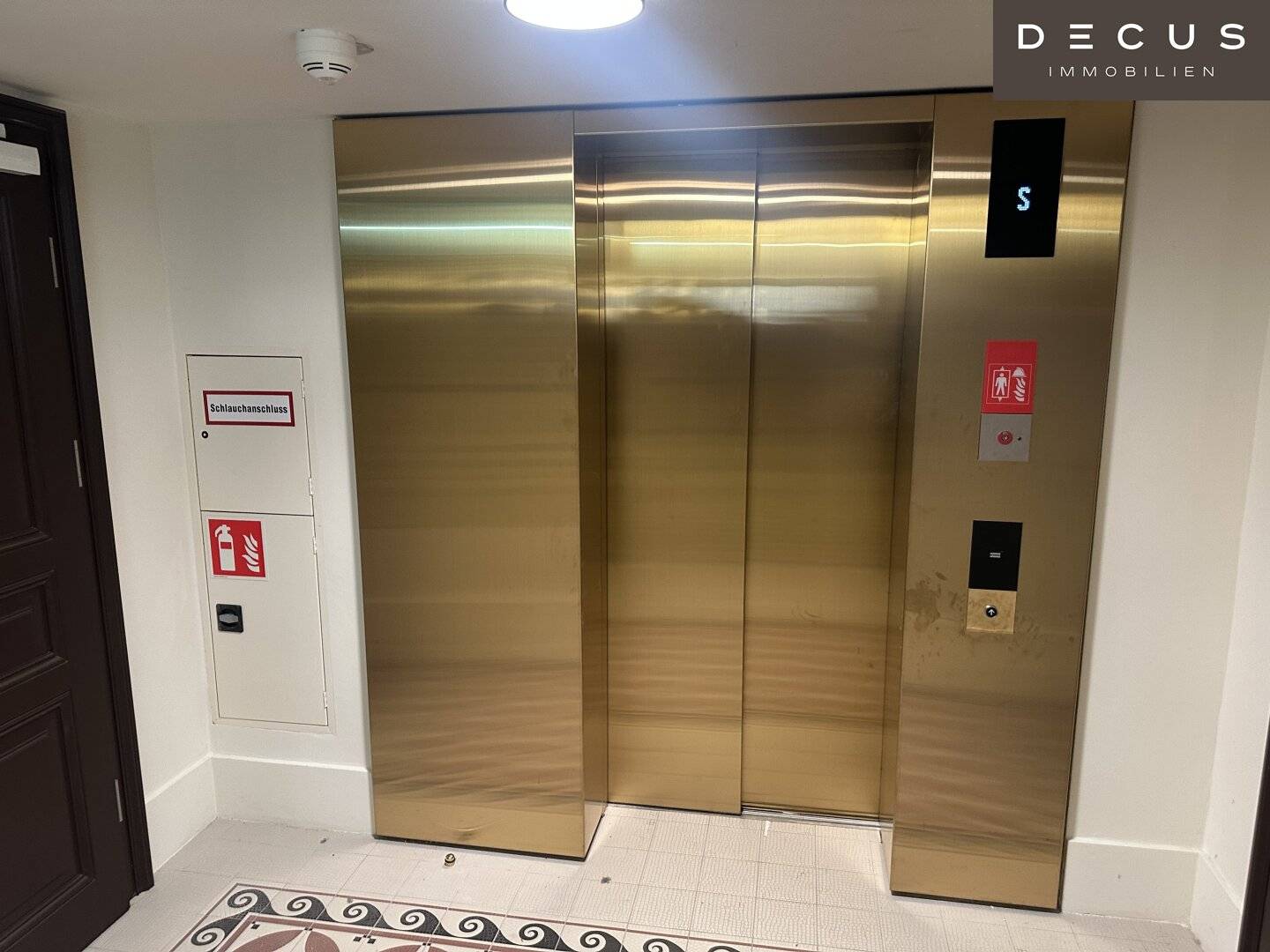 Hochwertige Altbau-Büroflächen in Wien 1, nahe Rathaus