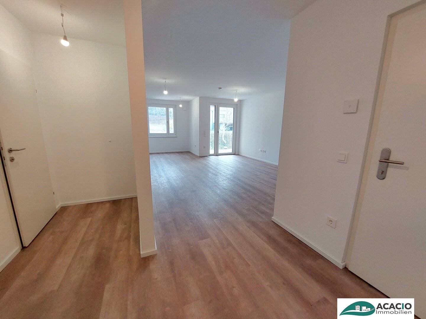Newly built apartment with south facing loggia