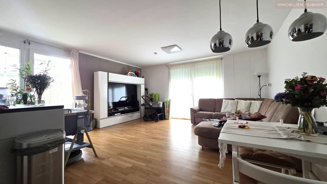 Wohnung mit Garten Terrasse Deckenkühlung