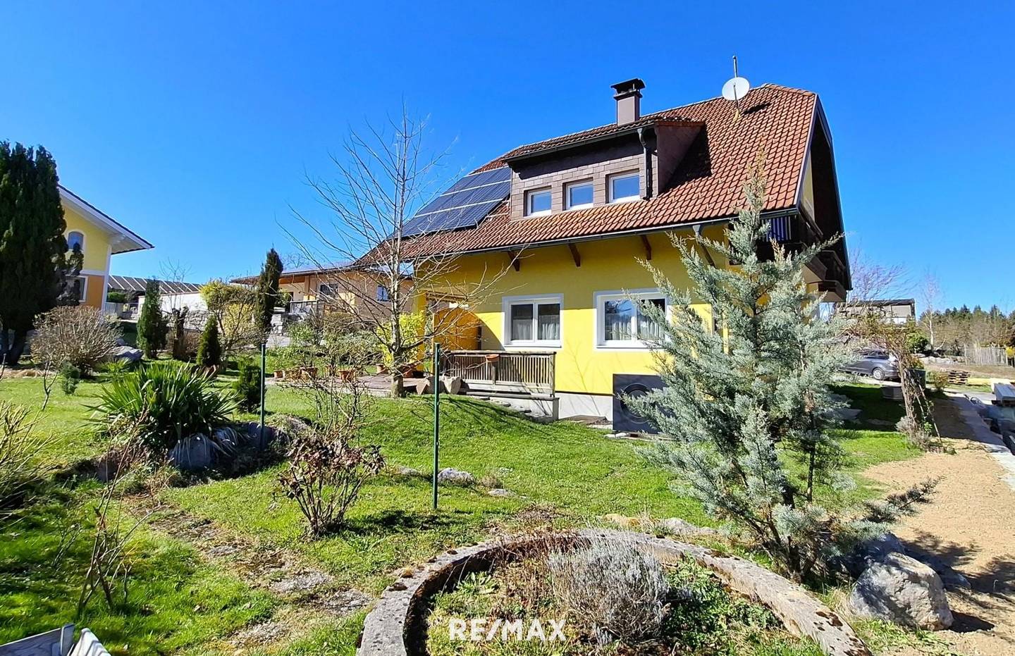 Einfamilienhaus mit Garten in Seeham