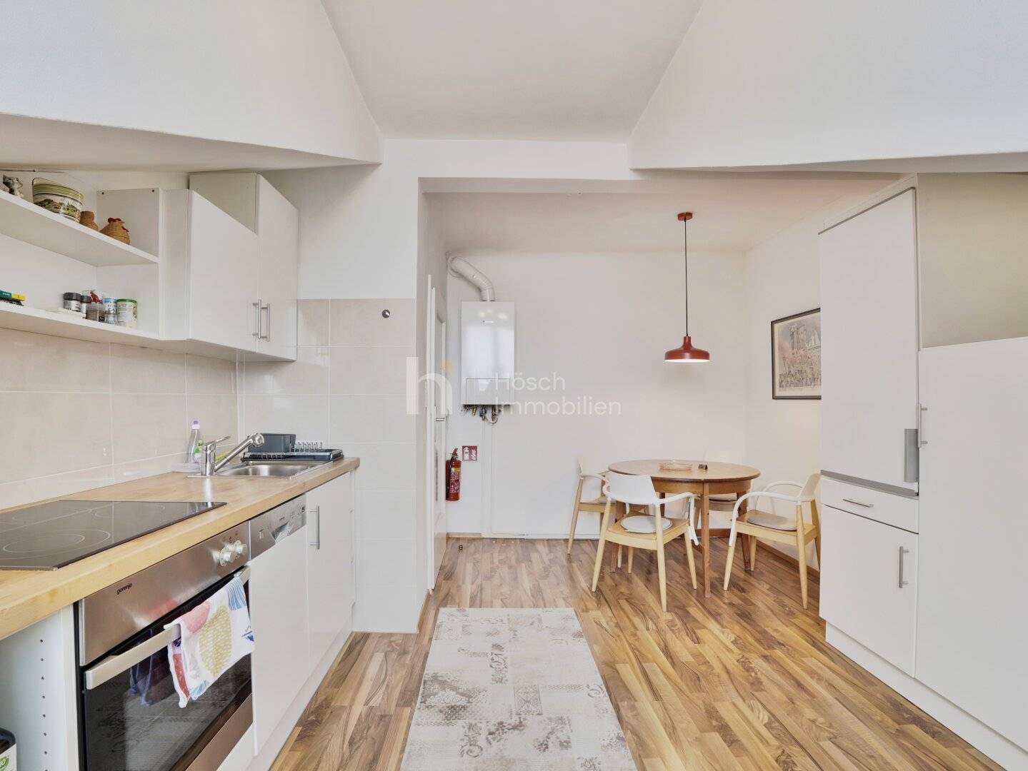 Helle Dachgeschosswohnung im gepflegten Altbau