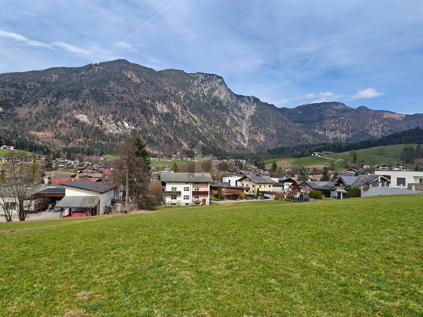 Sonniges ruhiges Grundstück mit Weitblick Wohnung